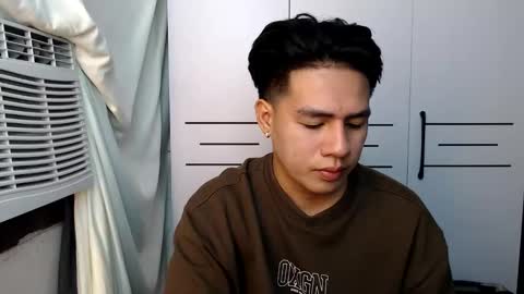 Snapshot of sexloversxxxx chatting on November 4, 4:44 am HI I AM JAMESPLEASE LET ME DO SOME HOT SHOWS FOR YOU HERE FOR MY  SCHOOL AND FOR MY FAMILY online show from November 4, 4:44 am