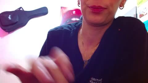 Snapshot of sexmilkdirty chatting on January 25, 1:43 am sexmilkdirty online show from January 25, 1:43 am