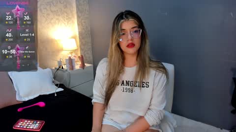 Snapshot of sexmilla_ chatting on December 29, 9:41 pm My name is sexmilla   Dont forget to follow me online show from December 29, 9:41 pm
