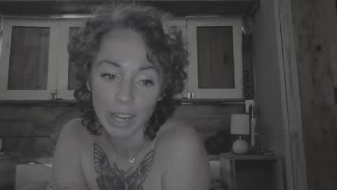 Trixy Rose online show from January 5, 7:28 pm