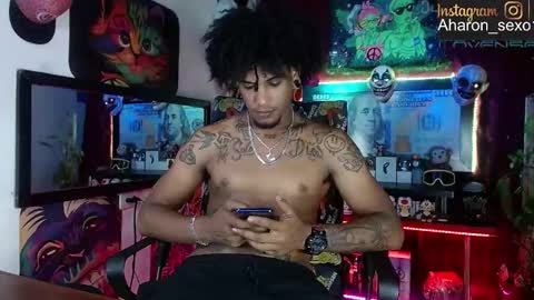 Aharon  ravelo online show from December 16, 7:24 am