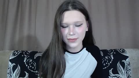 Nextdoor Princess online show from October 11, 9:30 am