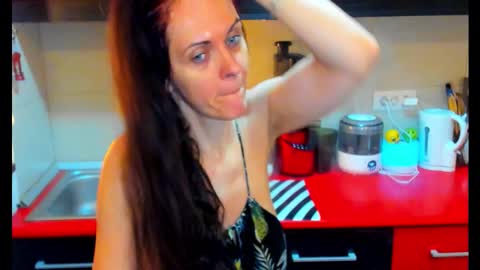 Snapshot of sexqueen1111 chatting on November 1, 8:44 pm sexqueen1111 online show from November 1, 8:44 pm