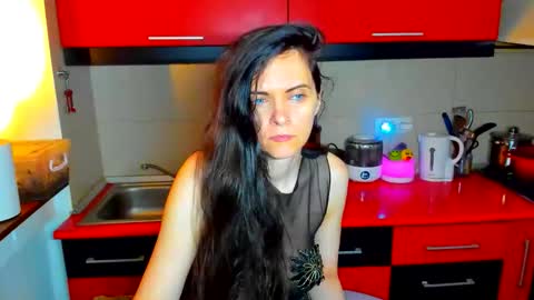 Snapshot of sexqueen1111 chatting on December 14, 7:18 pm sexqueen1111 online show from December 14, 7:18 pm