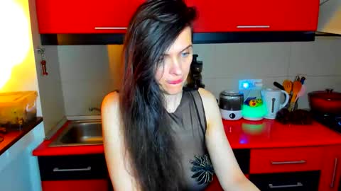 sexqueen1111 online show from December 22, 1:13 am