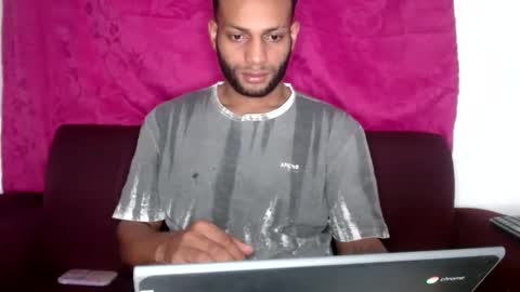 STIIV G online show from October 31, 8:10 pm