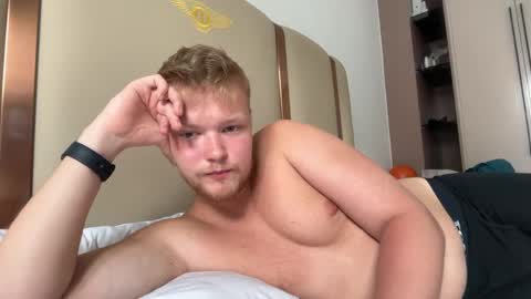 Snapshot of sexual_sbotage chatting on February 20, 4:53 am Max Leman online show from February 20, 4:53 am