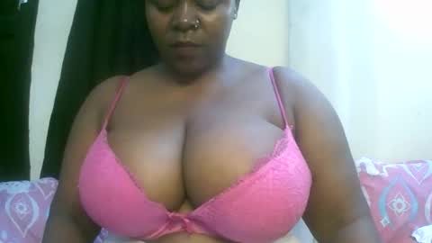 sexxi_ebony online show from April 19, 8:35 am