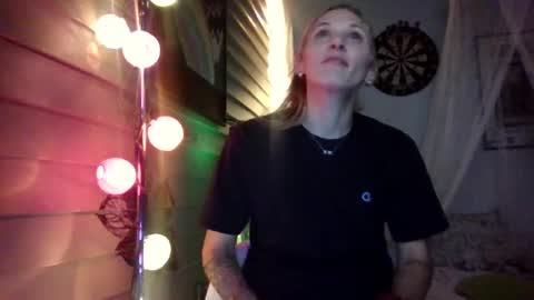 Snapshot of sexxileeah42o chatting on September 29, 5:51 pm Leeah CloudZzz online show from September 29, 5:51 pm