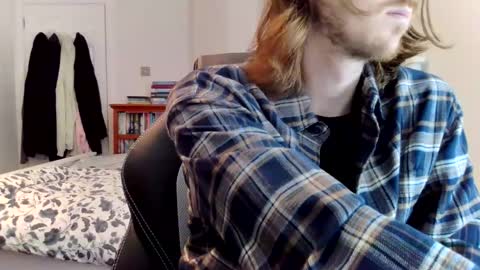 Snapshot of sexxxy_adam chatting on February 5, 9:25 am Adam online show from February 5, 9:25 am