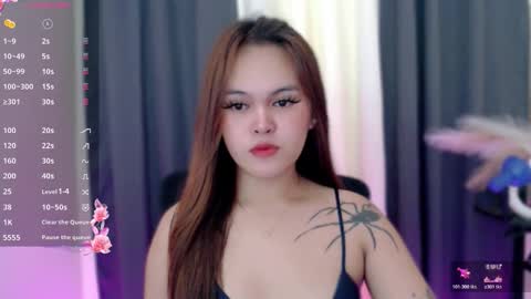 sexxxy_caroline online show from February 6, 8:18 am