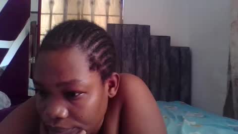 Snapshot of sexxy_beiby chatting on February 22, 7:19 am sexxy_beiby online show from February 22, 7:19 am