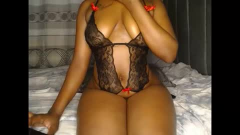 Snapshot of sexxy_bobo chatting on September 25, 3:10 am sexxy bobo online show from September 25, 3:10 am