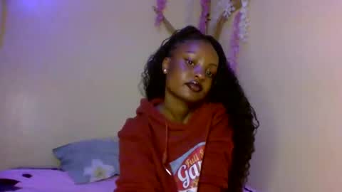 Snapshot of sexxy_daisyy chatting on February 27, 9:37 pm sexxy_daisyy online show from February 27, 9:37 pm