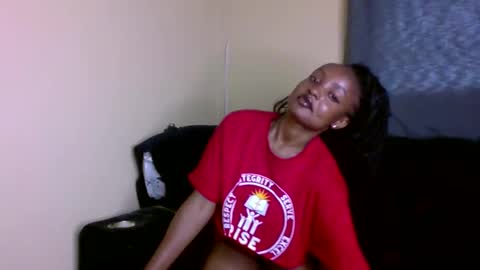 Snapshot of sexxy_daisyy chatting on March 7, 5:59 am sexxy_daisyy online show from March 7, 5:59 am