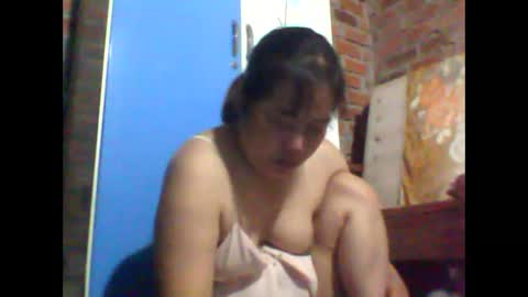Snapshot of sexxy_love2k chatting on October 22, 12:05 pm sexxy_love2k online show from October 22, 12:05 pm