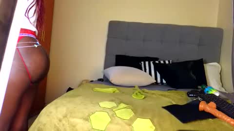 Snapshot of sexxy_mariana chatting on October 10, 8:24 am sexxy mariana online show from October 10, 8:24 am