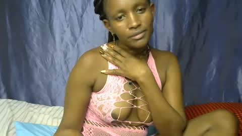 Snapshot of sexxy_nisa chatting on June 16, 5:59 pm sexxy_nisa online show from June 16, 5:59 pm