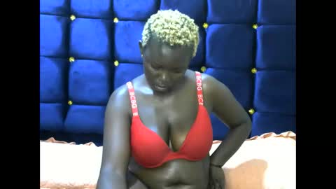 Snapshot of sexxy_triza chatting on May 27, 2:03 pm triza online show from May 27, 2:03 pm