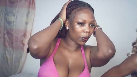 Snapshot of sexxydivah chatting on March 13, 7:09 pm sexxydivah online show from March 13, 7:09 pm