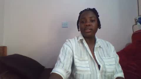 Snapshot of sexxypie7 chatting on December 17, 8:37 pm sexxypie7 online show from December 17, 8:37 pm