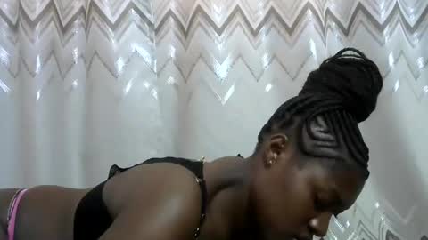 Snapshot of sexxytimmy2 chatting on December 28, 9:42 am sexxytimmy2 online show from December 28, 9:42 am