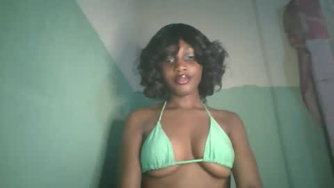 Snapshot of sexy41646 chatting on January 12, 9:03 am sexy41646 online show from January 12, 9:03 am