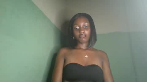 Snapshot of sexy41646 chatting on January 15, 1:05 pm sexy41646 online show from January 15, 1:05 pm