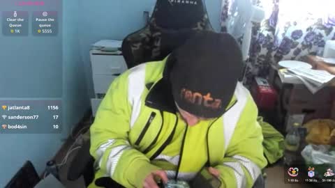 Snapshot of sexy432629 chatting on February 4, 2:23 pm evry tip help me to buy a new car 111-1111-111111 tk online show from February 4, 2:23 pm