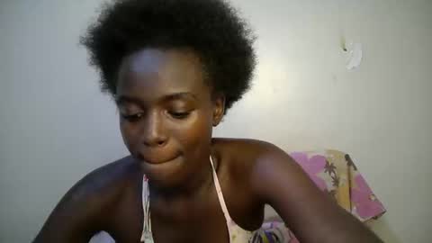 Snapshot of sexy_alia1 chatting on February 12, 9:43 pm sexy_alia1 online show from February 12, 9:43 pm