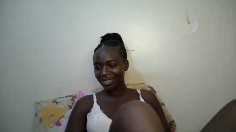 Snapshot of sexy_alia1 chatting on February 15, 11:19 am sexy_alia1 online show from February 15, 11:19 am