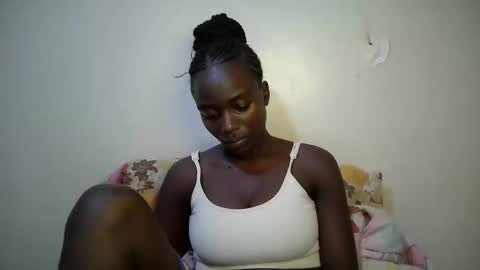 Snapshot of sexy_alia1 chatting on February 18, 1:18 pm sexy_alia1 online show from February 18, 1:18 pm