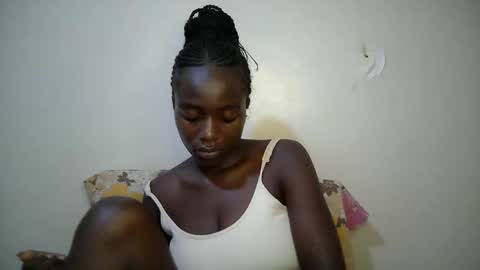 Snapshot of sexy_alia1 chatting on February 19, 1:29 pm sexy_alia1 online show from February 19, 1:29 pm