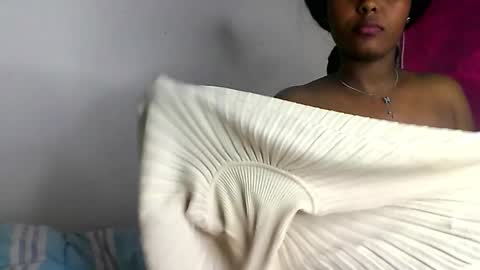 Snapshot of sexy_anayah chatting on March 3, 9:42 pm sexy_anayah online show from March 3, 9:42 pm