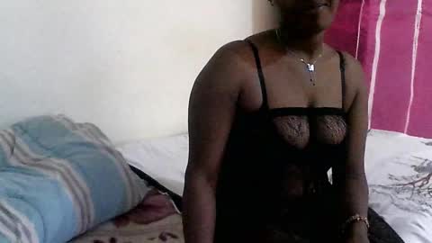 Snapshot of sexy_anayah chatting on March 25, 10:32 am sexy_anayah online show from March 25, 10:32 am