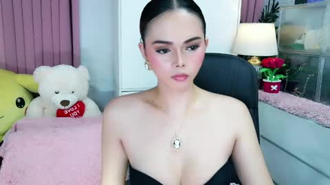 Snapshot of sexy_blairxx chatting on May 22, 1:35 am blair online show from May 22, 1:35 am