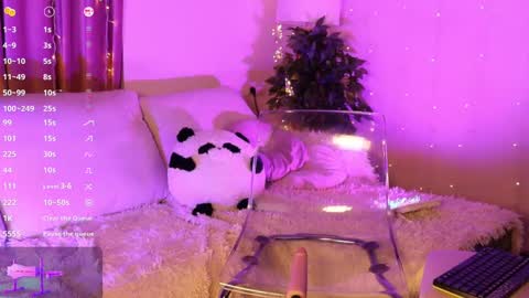 Snapshot of sexy_blonde_doll chatting on February 9, 11:25 pm Lina online show from February 9, 11:25 pm