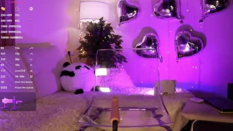 Snapshot of sexy_blonde_doll chatting on February 13, 6:41 am Lina online show from February 13, 6:41 am