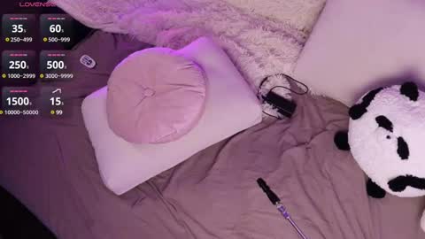 Snapshot of sexy_blonde_doll chatting on February 20, 10:59 pm Lina online show from February 20, 10:59 pm