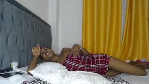 Snapshot of sexy_browniexx chatting on March 7, 3:18 pm brownie online show from March 7, 3:18 pm