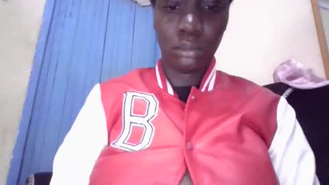 sexy_butty01 online show from March 9, 12:36 am