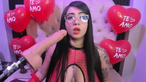  C R I S T A L  online show from February 14, 10:39 pm