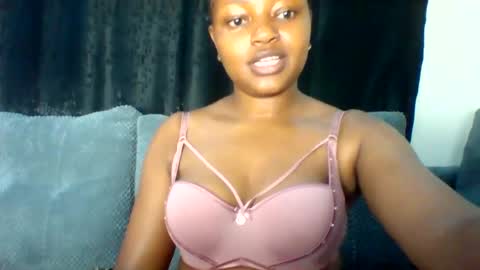 sexy_divaaa online show from May 26, 8:54 am