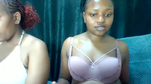 sexy_divaaa online show from May 26, 9:00 pm