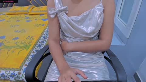 Snapshot of sexy_doll_1_ chatting on January 19, 4:44 am Sexydoll online show from January 19, 4:44 am