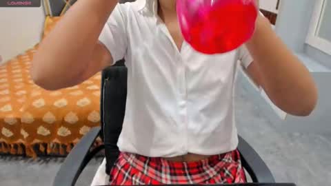 Snapshot of sexy_doll_1_ chatting on September 15, 5:13 pm Sexydoll online show from September 15, 5:13 pm