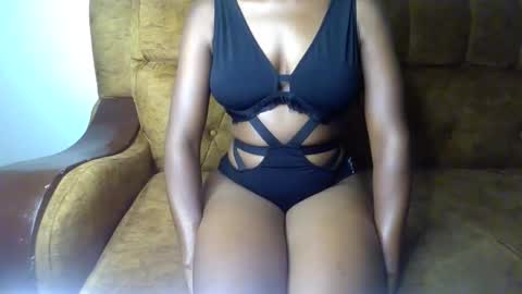 Snapshot of sexy_ellahh chatting on May 15, 11:56 pm Ellahh online show from May 15, 11:56 pm