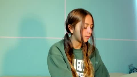 Snapshot of sexy_foxx_ chatting on December 18, 8:59 pm Antonella online show from December 18, 8:59 pm