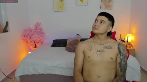 Snapshot of sexy_girl__777 chatting on June 20, 9:28 pm sexy_girl__777 online show from June 20, 9:28 pm