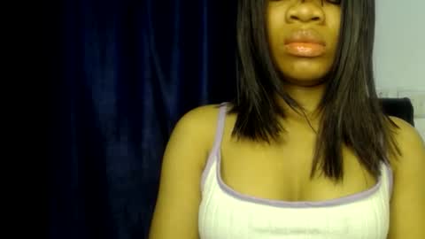 Ella online show from July 12, 1:13 pm